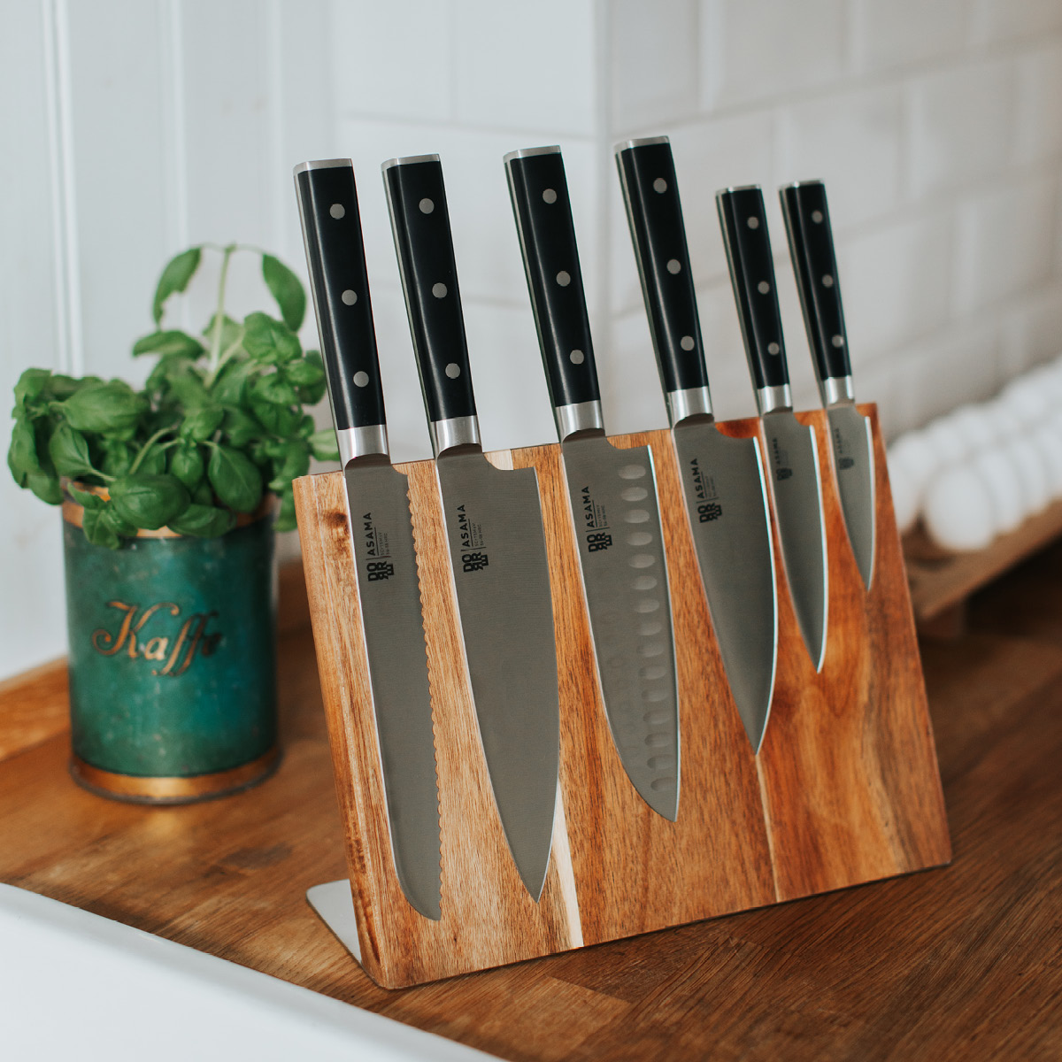 Dorre Asama kokkekniv 20 cm svart/sølv