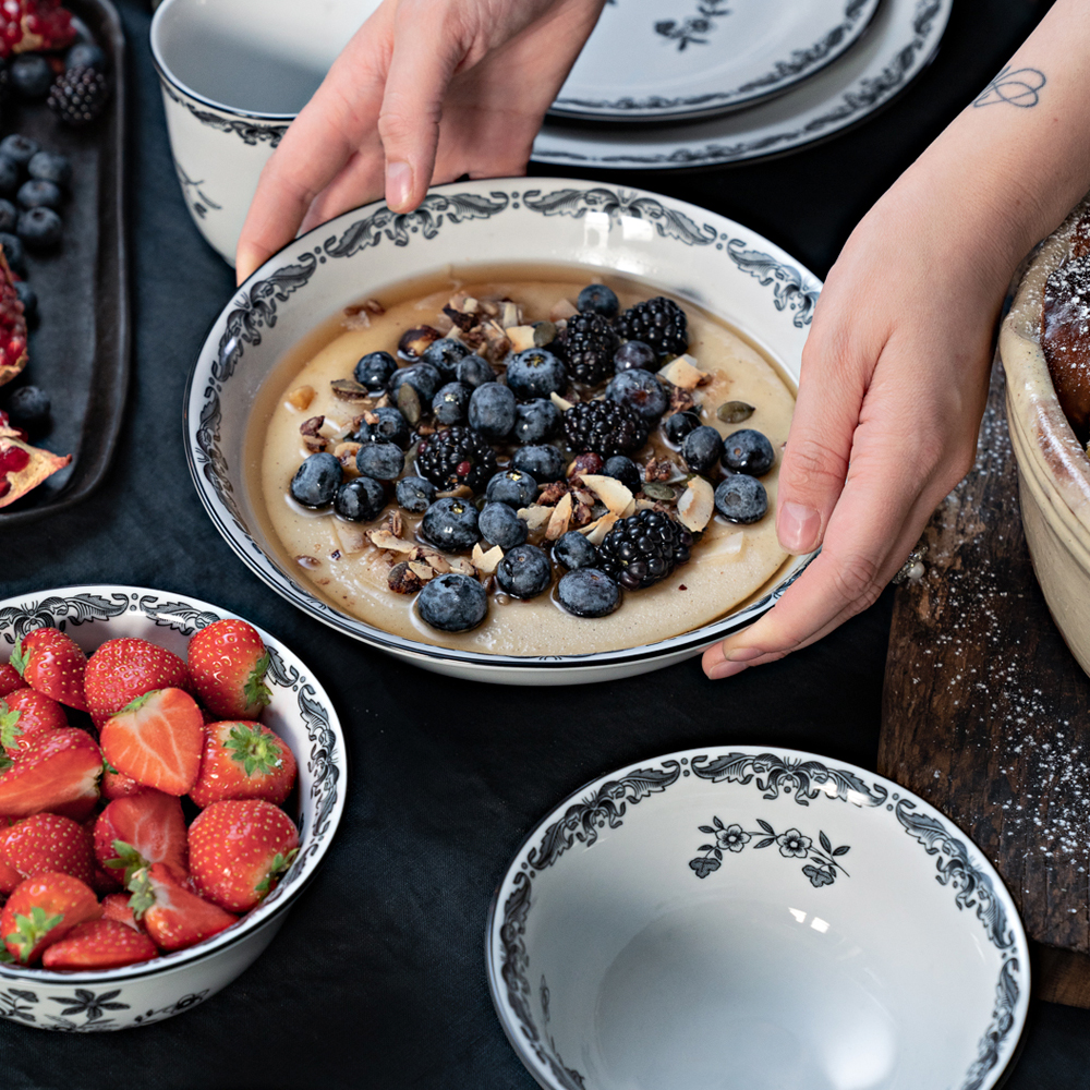 Rörstrand Ostindia  dyp tallerken 22 cm svart