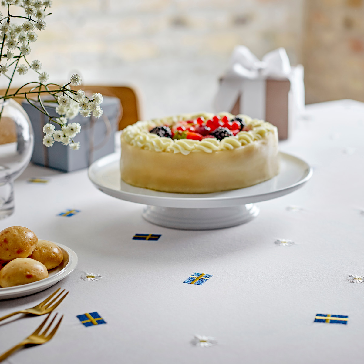 Södahl Festlig duk 140x320 cm vit