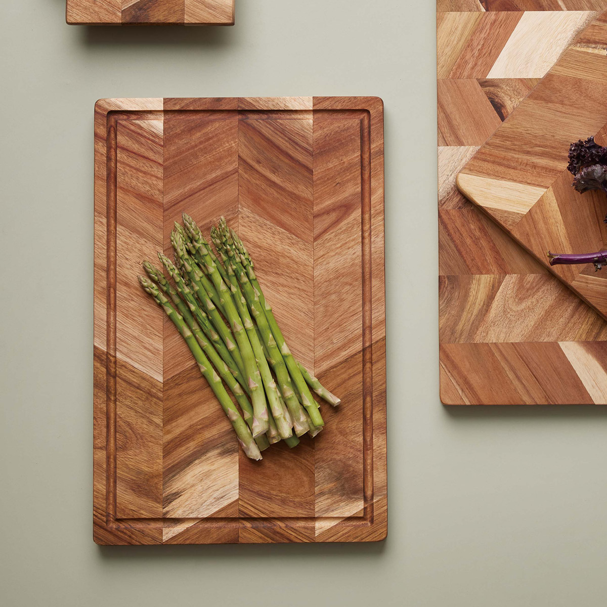 Aida Skjærebrett m/saftrille 40x26 cm akasie