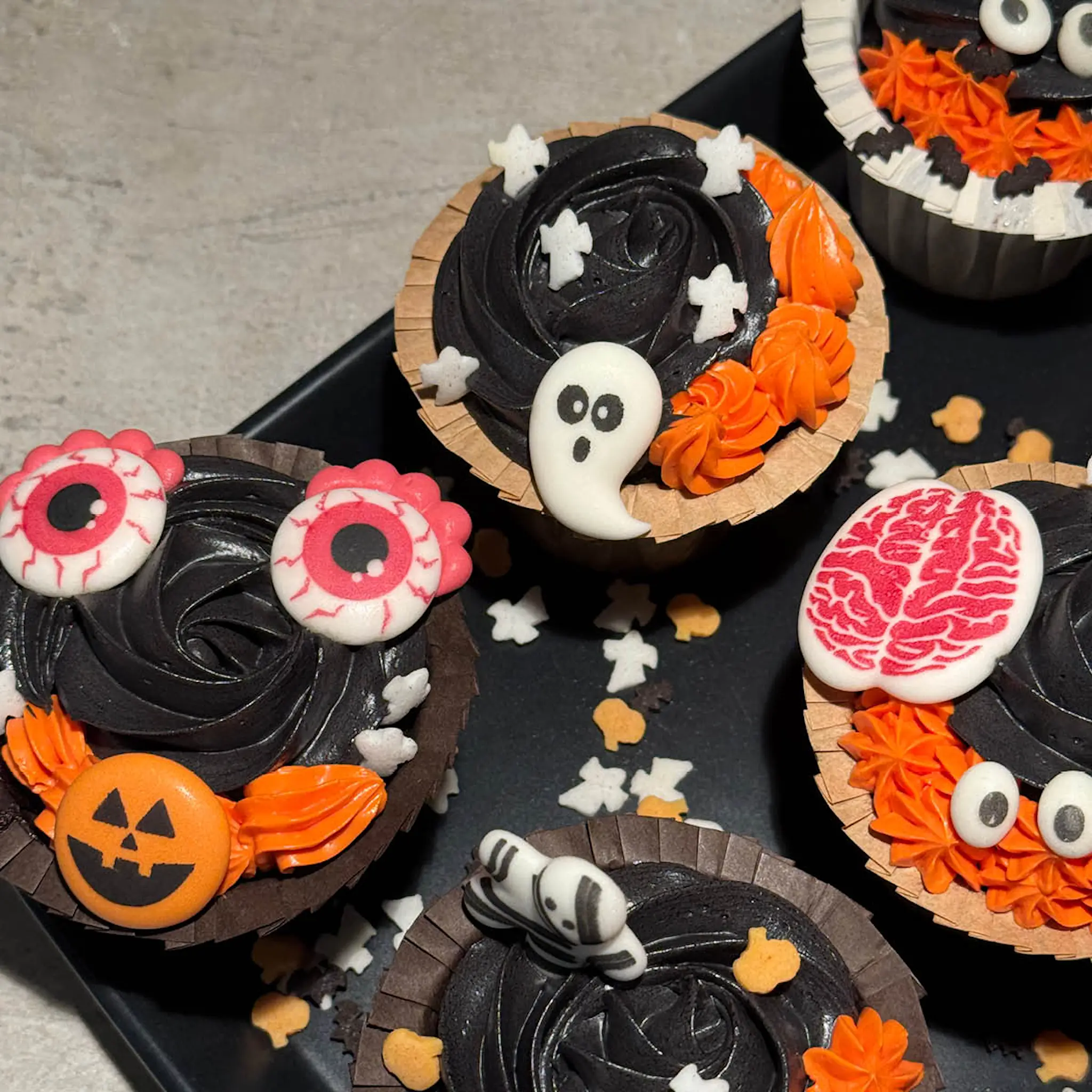 ScrapCooking Halloween ätbara tårtdekorationer 8-pack svart/röd/vit