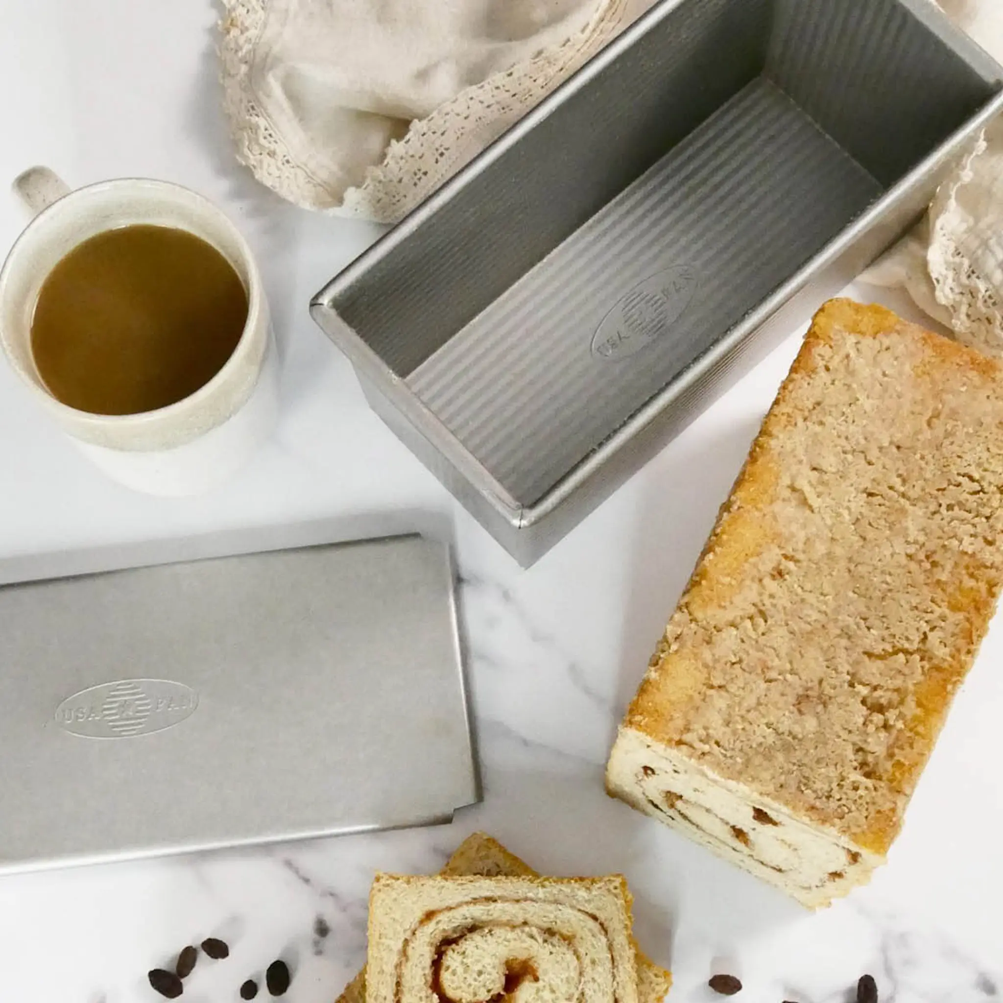 USA Pan Leipävuoka kannella Pullman 33x10 cm alumiinipinnoitettu teräs