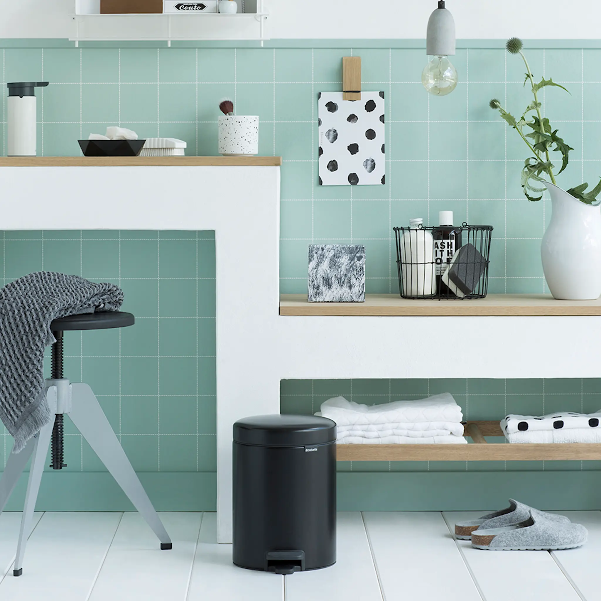 Brabantia NewIcon pedalhink 5 L matt svart