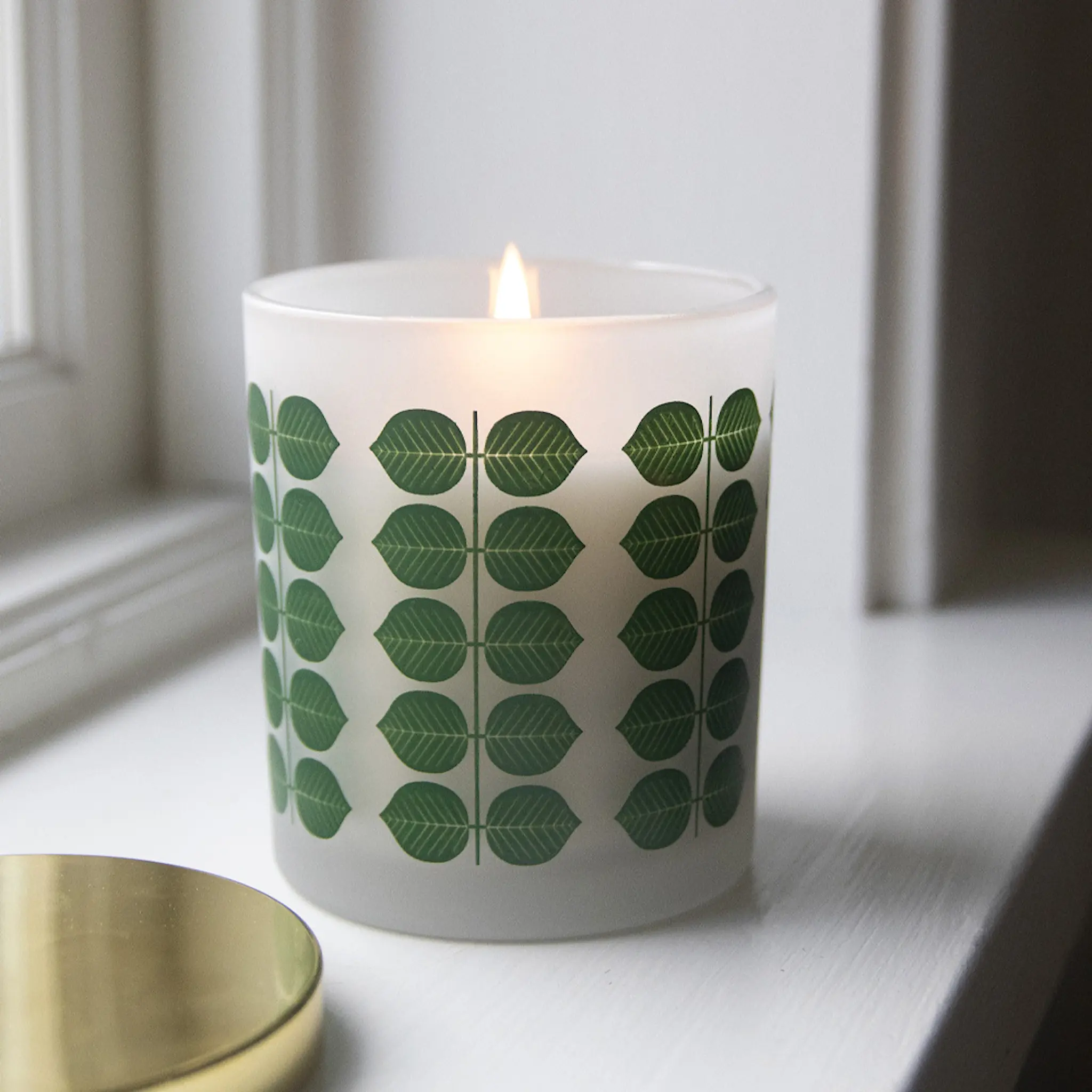 Pluto Berså Tuoksukynttilä 200g Valkoinen/Vihreä