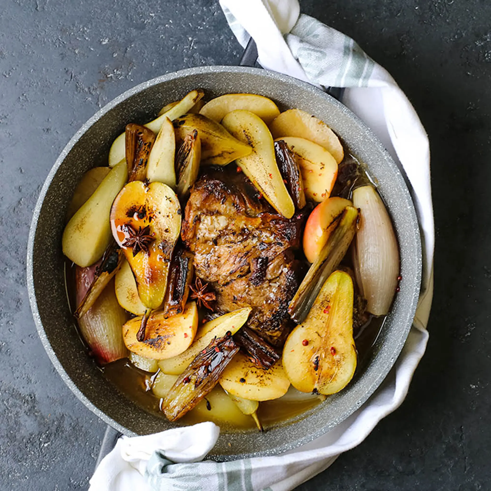 MasterClass Cast Aluminium gryta 4 L med självösande lock svart