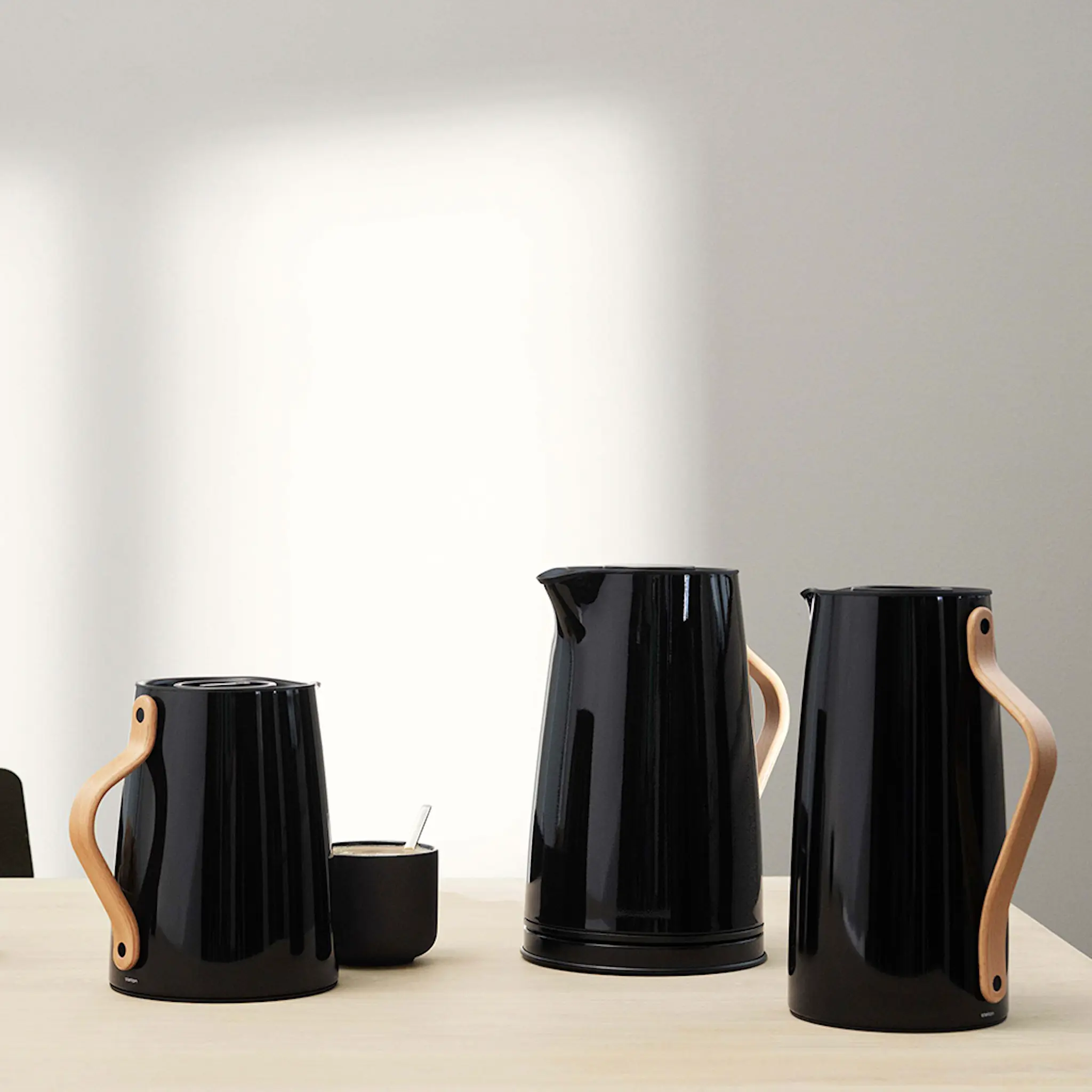 Stelton Danish Modern Emma Vattenkokare 1,2 L Svart blank
