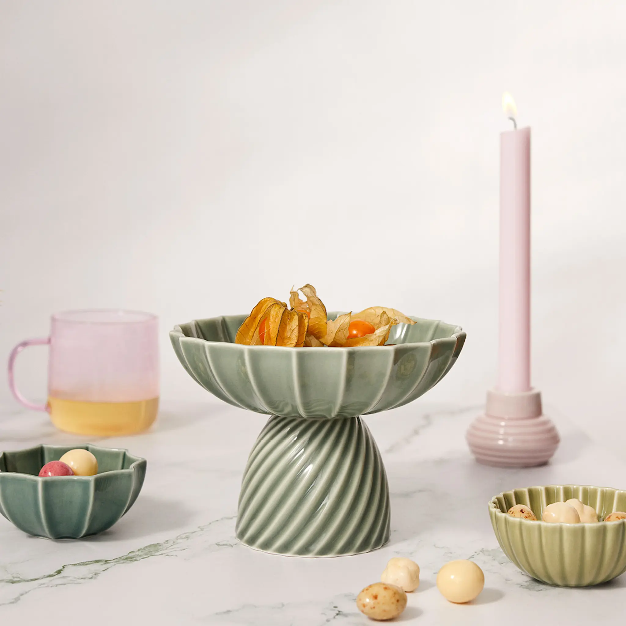 Dottir Samsurium skål på fot 16,6 cm eucalyptus