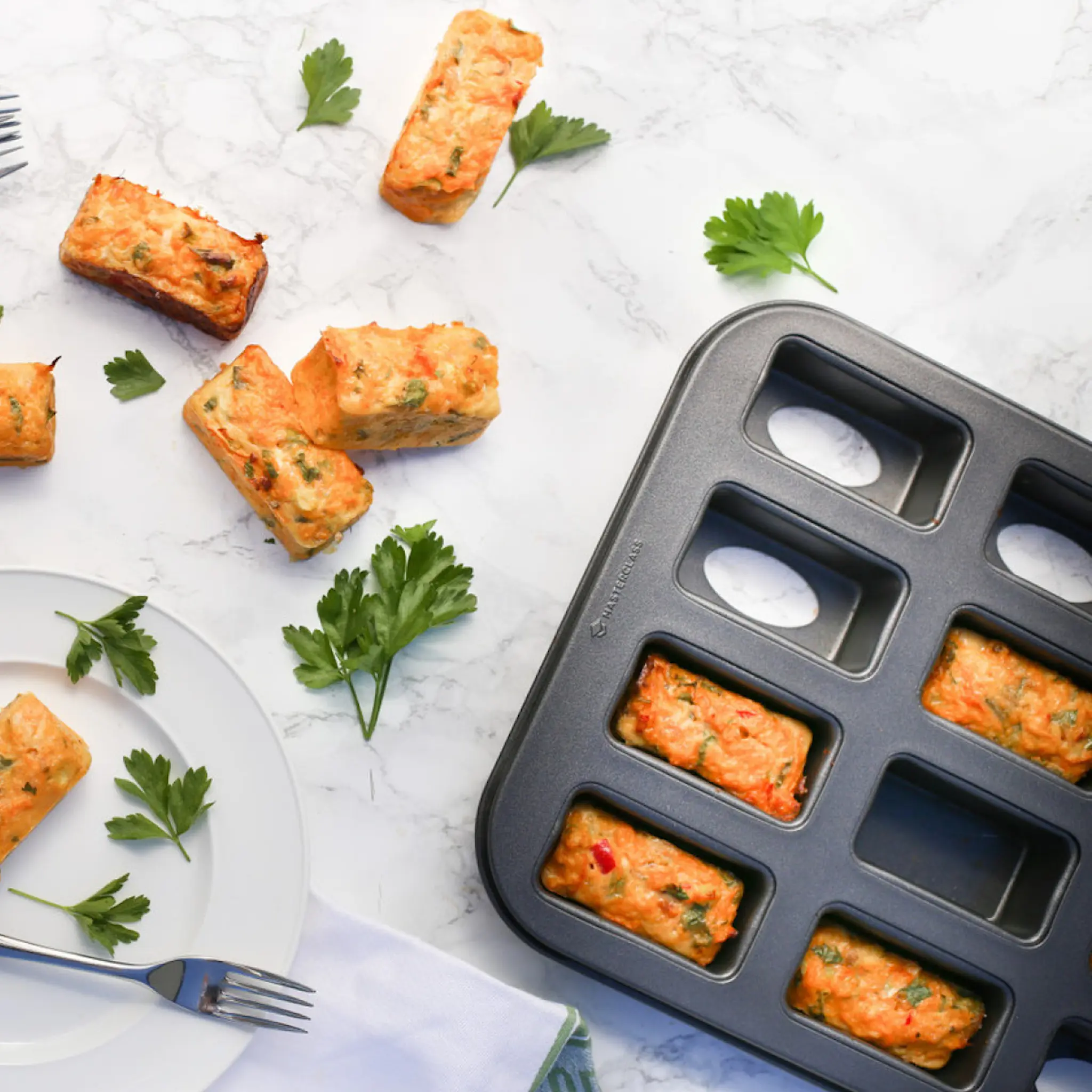 MasterClass Non-stick bakform för 12 st minibröd