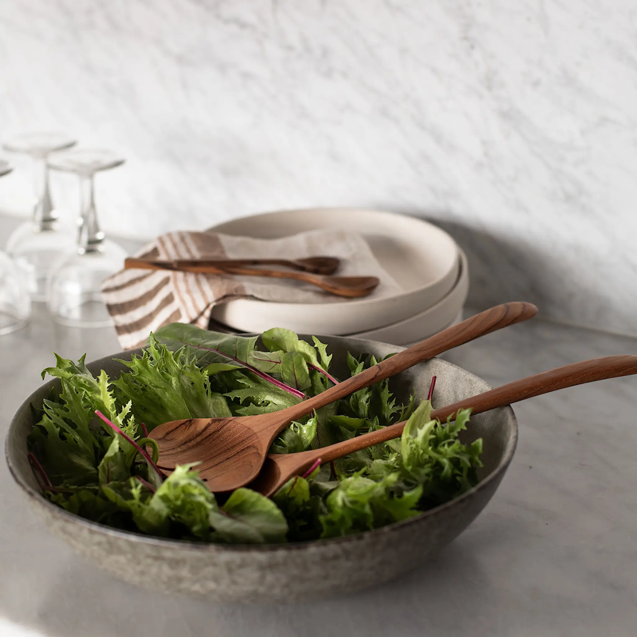 Tell Me More Bon salatskål 30 cm grå hover