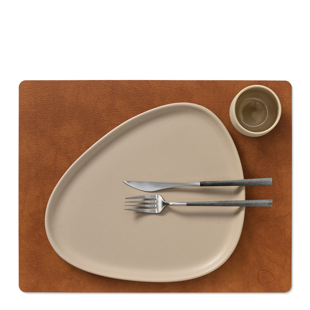 LIND DNA Square Bull Pöytätabletti kaksipuolinen 35x45 cm Cognac/Black