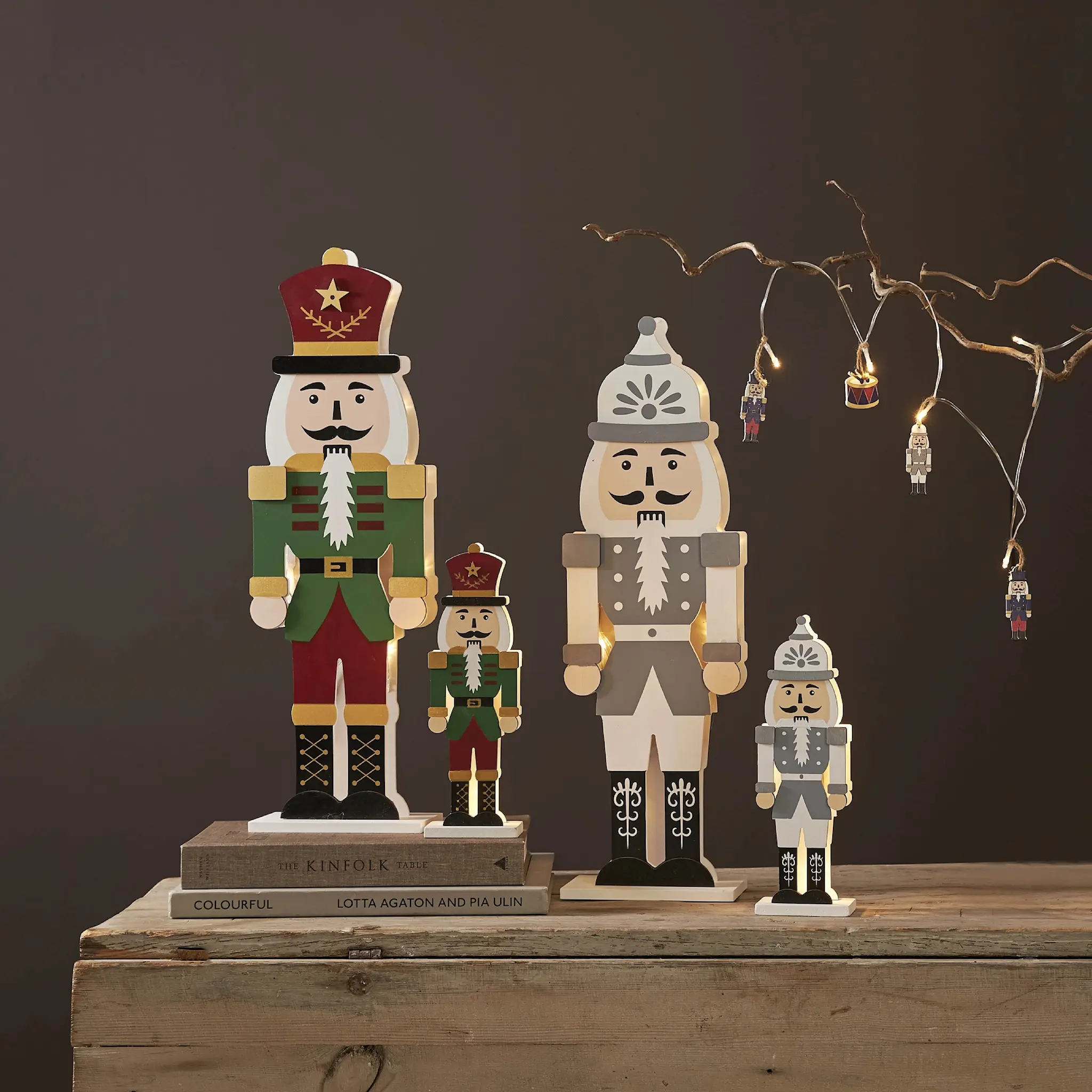 Star Trading Nutcracker juledekorasjon 52 cm grønn/rød