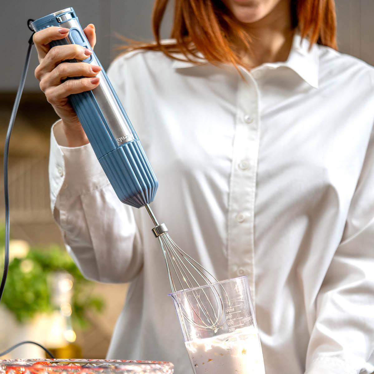 Guzzini Sous Chef stavmixer med tillbehör 600W marinblå