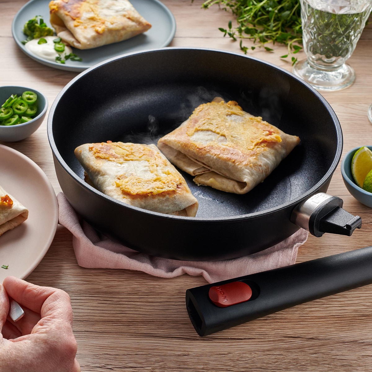 Woll ECO Lite QXR Paistokasari 24 cm Irrotettava kahva