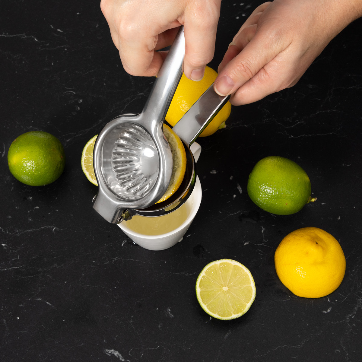 Maku Kitchen Life Citruspress i rostfritt stål 22 cm