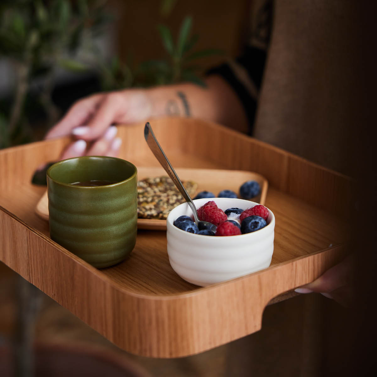 Sagaform Hanna Tarjotin 35 cm Punatammi