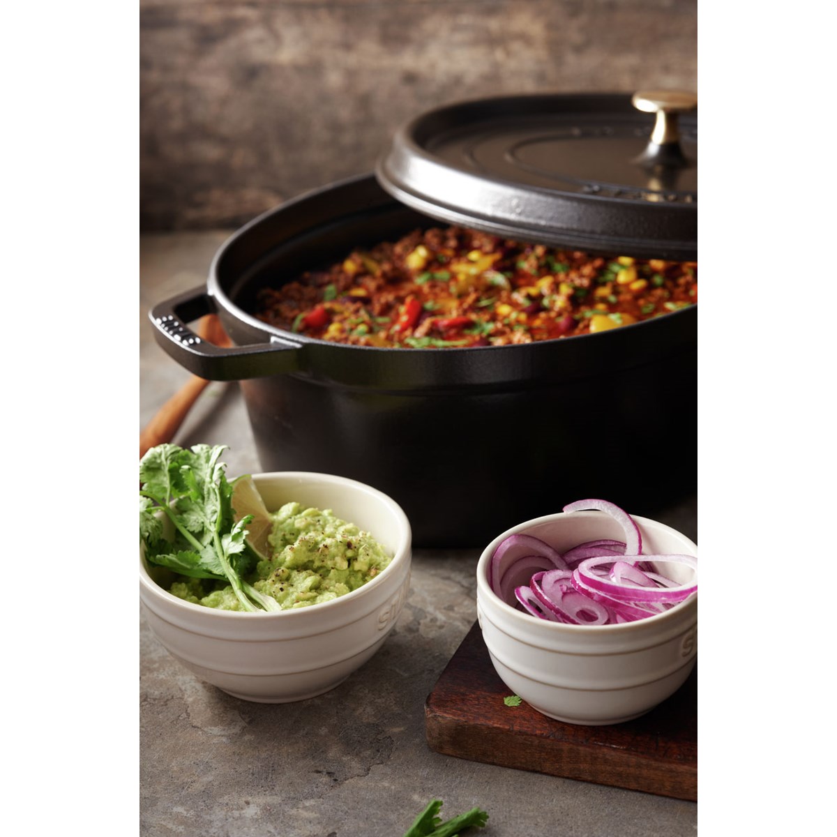 Staub La cocotte Valurautapata 5,5L Musta