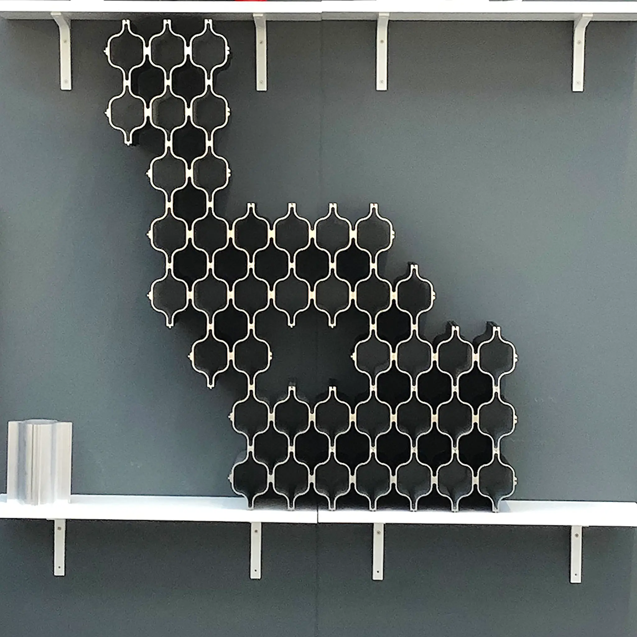 Born in Sweden Hex vinstativ 3 deler bronsje hover