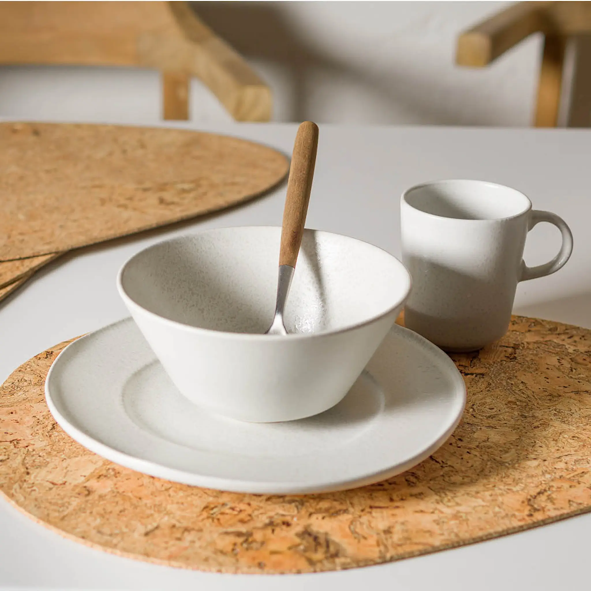 Modern House White Satin Lautanen 23 cm White Snow