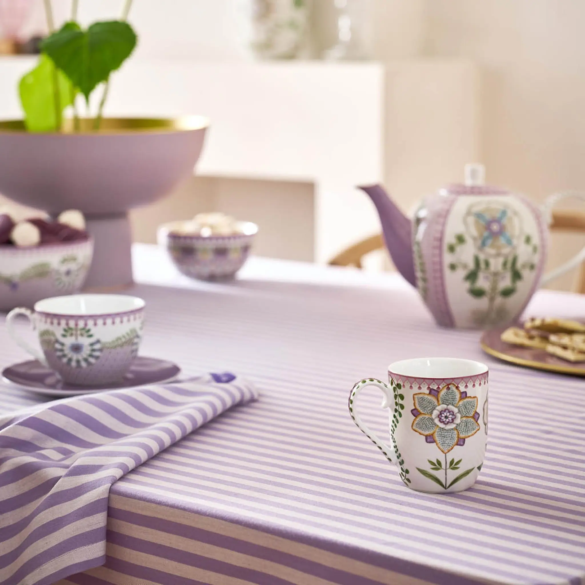 Pip Studio Lily & Lotus Muki 14,5 cl Off-white