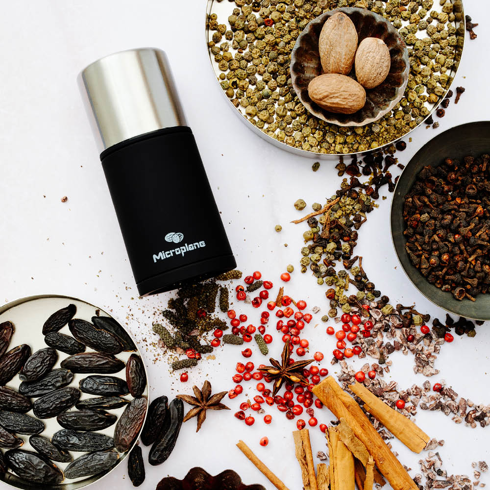 Microplane Spice Mill krydderkvern 12 cm svart/stål