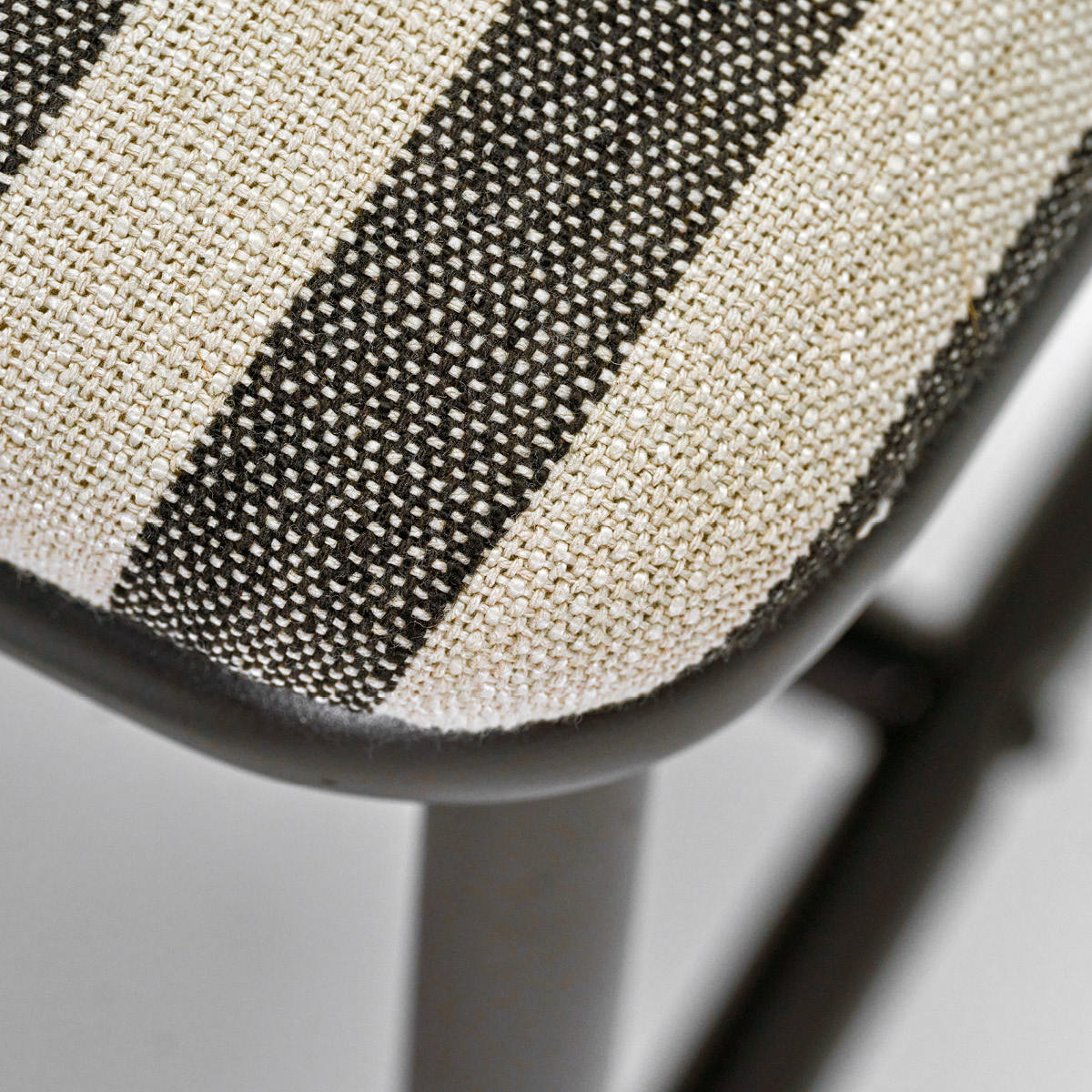 House Doctor Toda pall 38x45 cm svart/off-white