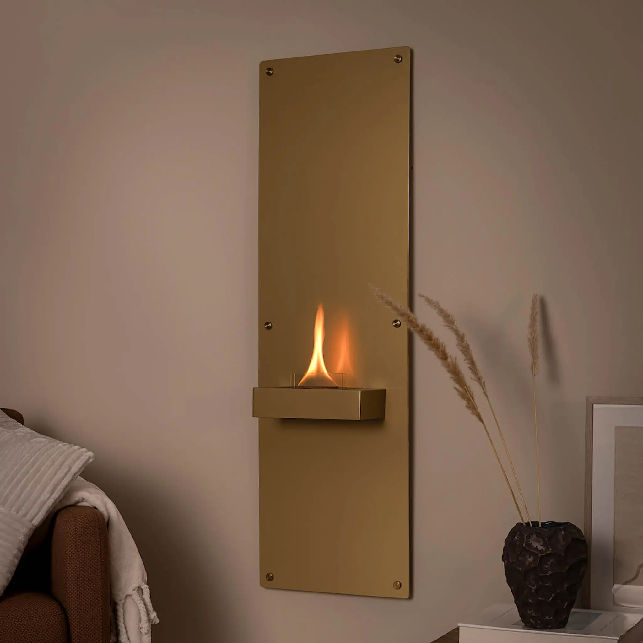 Tenderflame Alto 90 väggmonterad eldstad 0,5 L guld