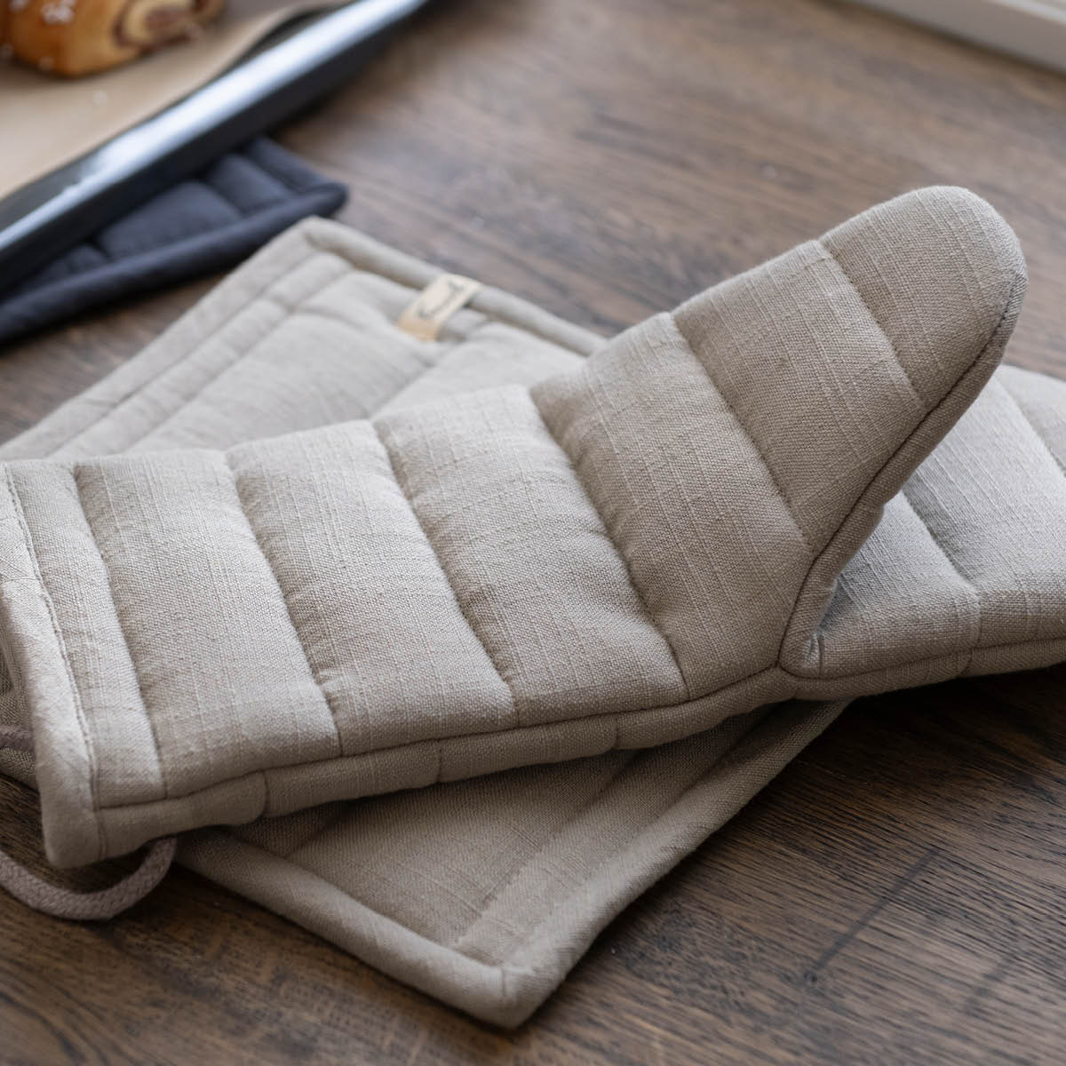 Fanni K Raitti grytlapp 24x24 cm sand