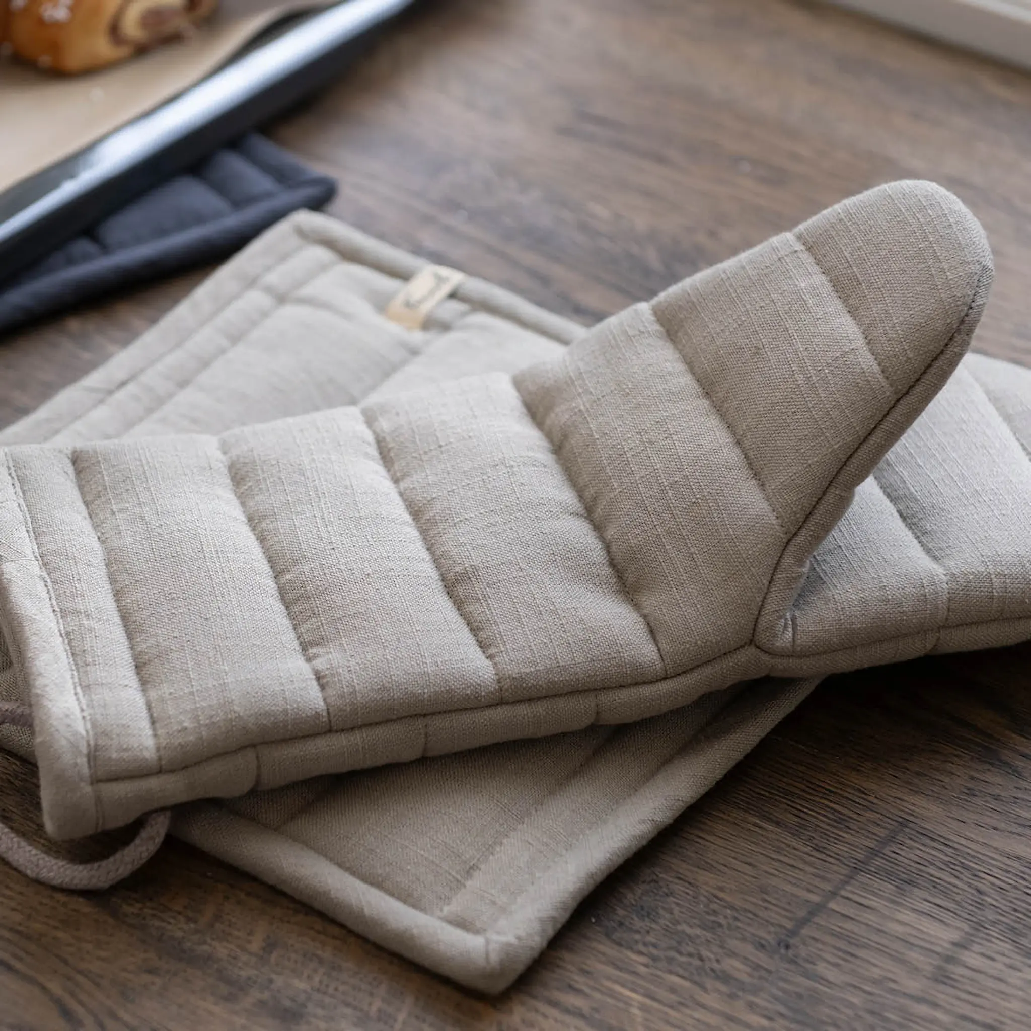 Fanni K Raitti grytlapp 24x24 cm sand