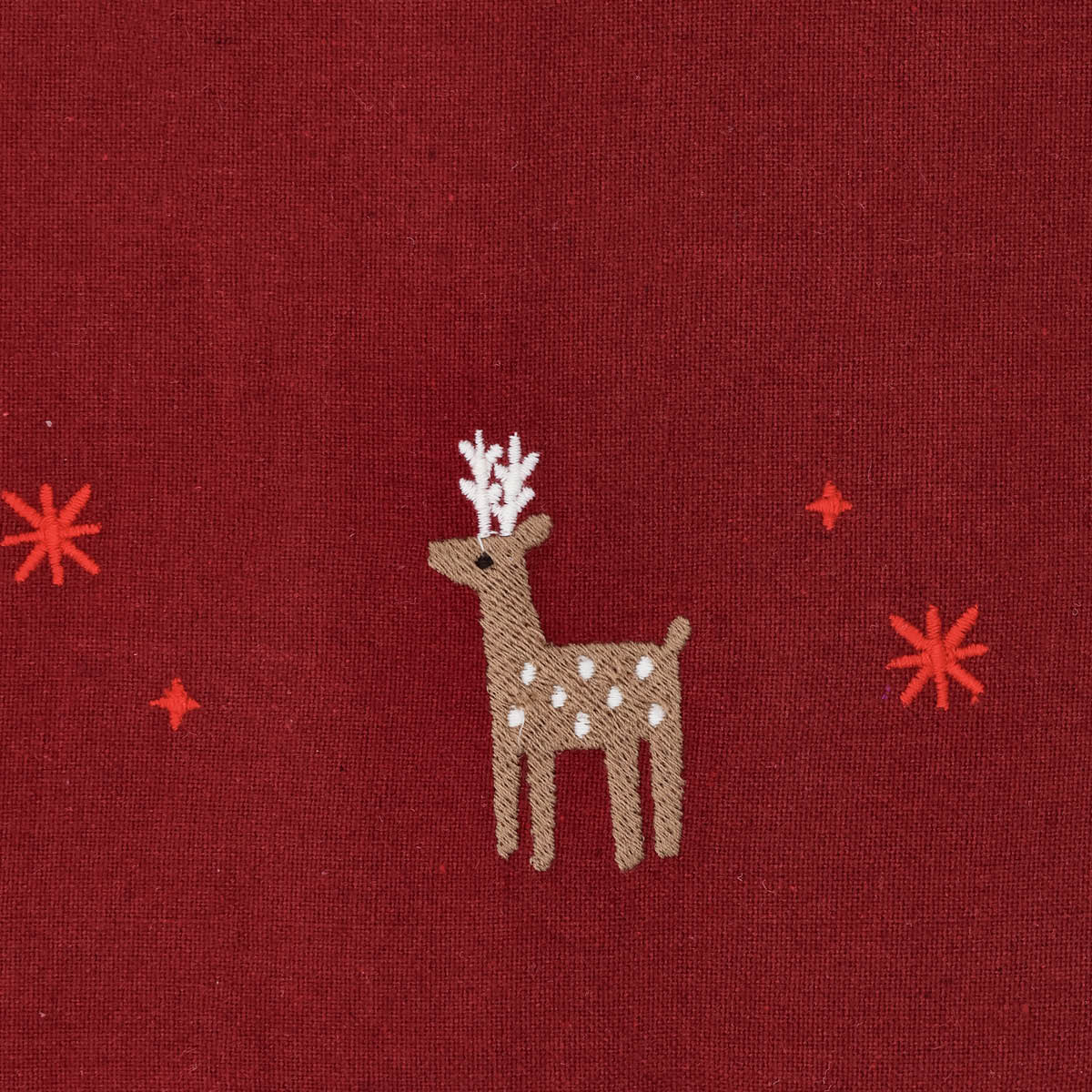 Juna Christmas Fable duk 150x270 cm röd