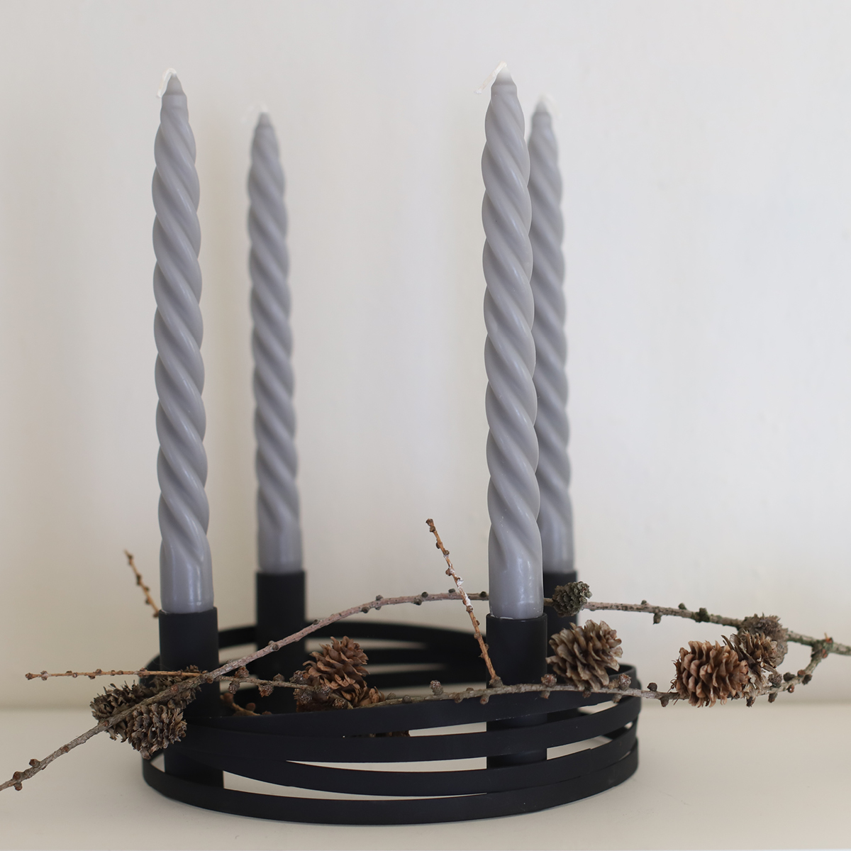 Stiernholm Wera Adventtikynttilänjalka 28 cm Musta