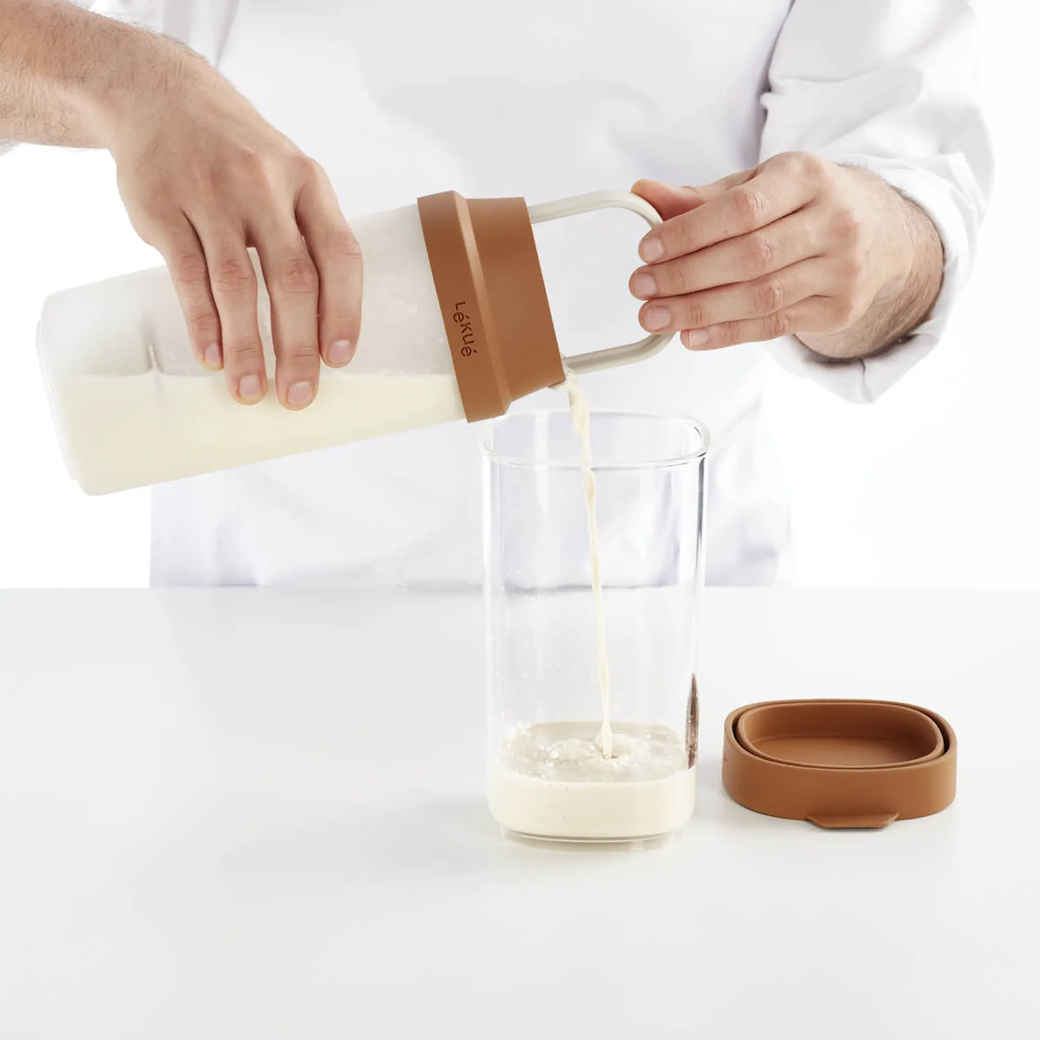 Lékué Tillverkningskärl för växtbaserad dryck 1 L  terracotta/klar