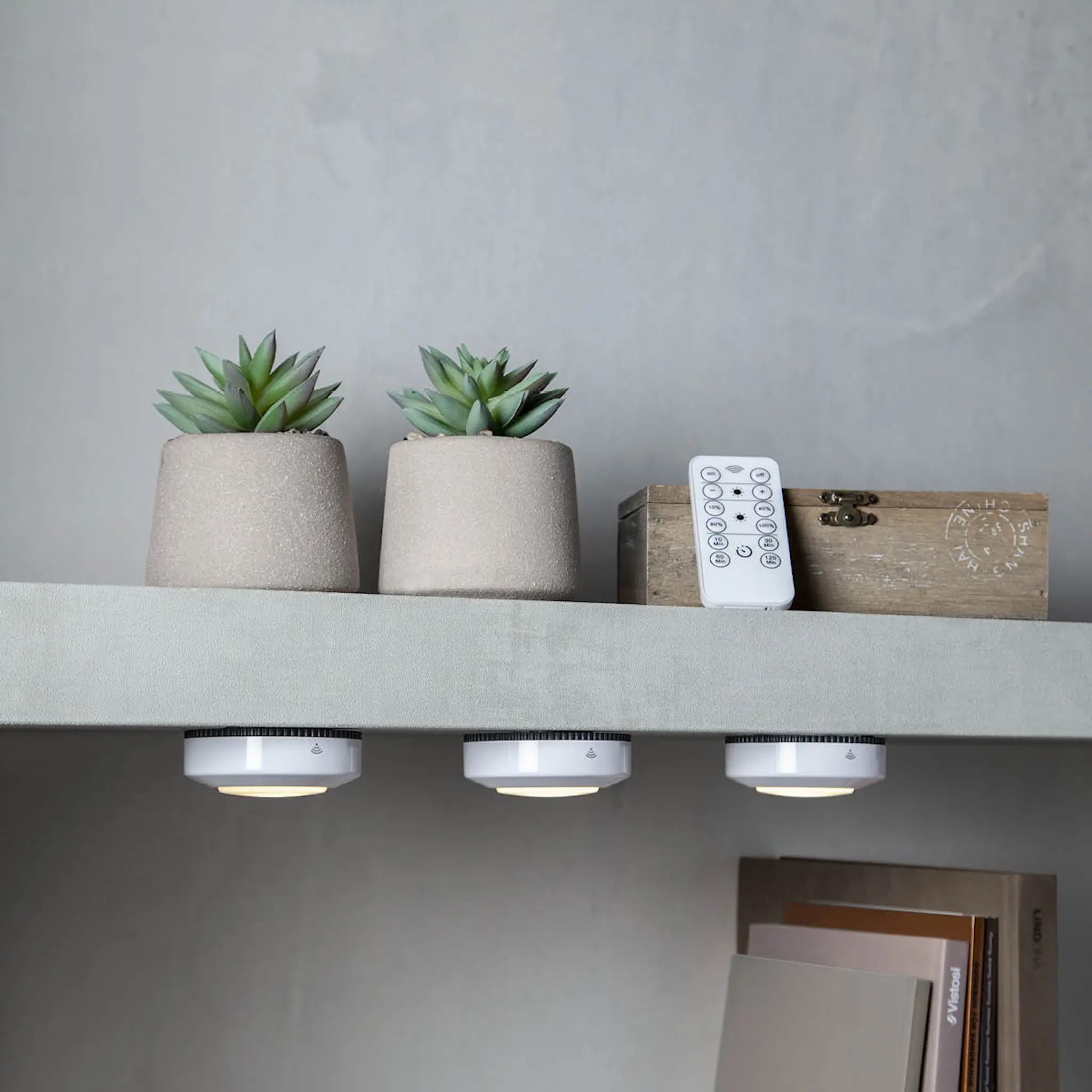 Star Trading LED-yölamppu 357-69 6,9x2,6 cm valkoinen