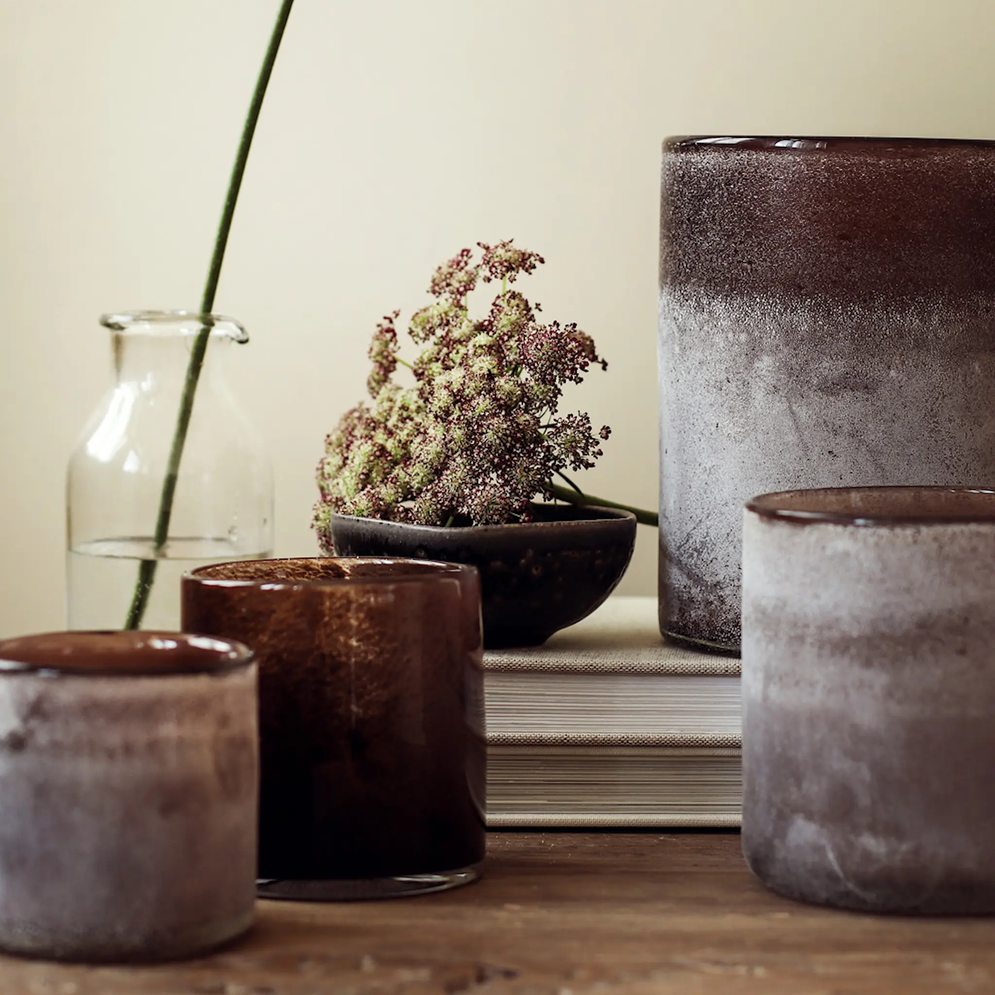 Tell Me More Frost Ljuslykta 9x9 cm Brown