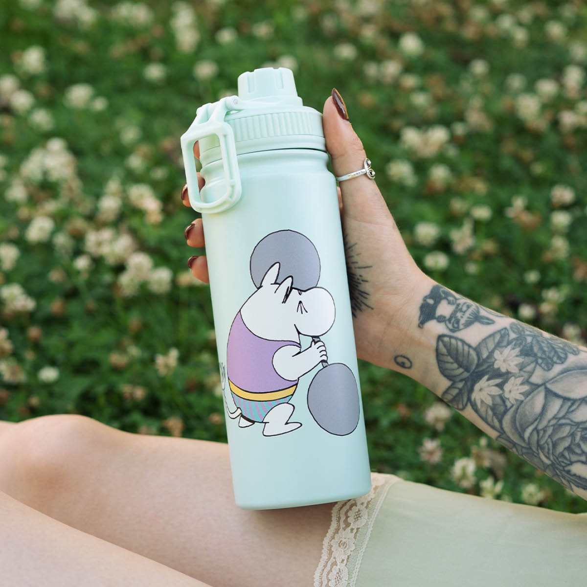 Nordicbuddies Mummi termoflaske 0,55L Mummitrollet trener lyseblå