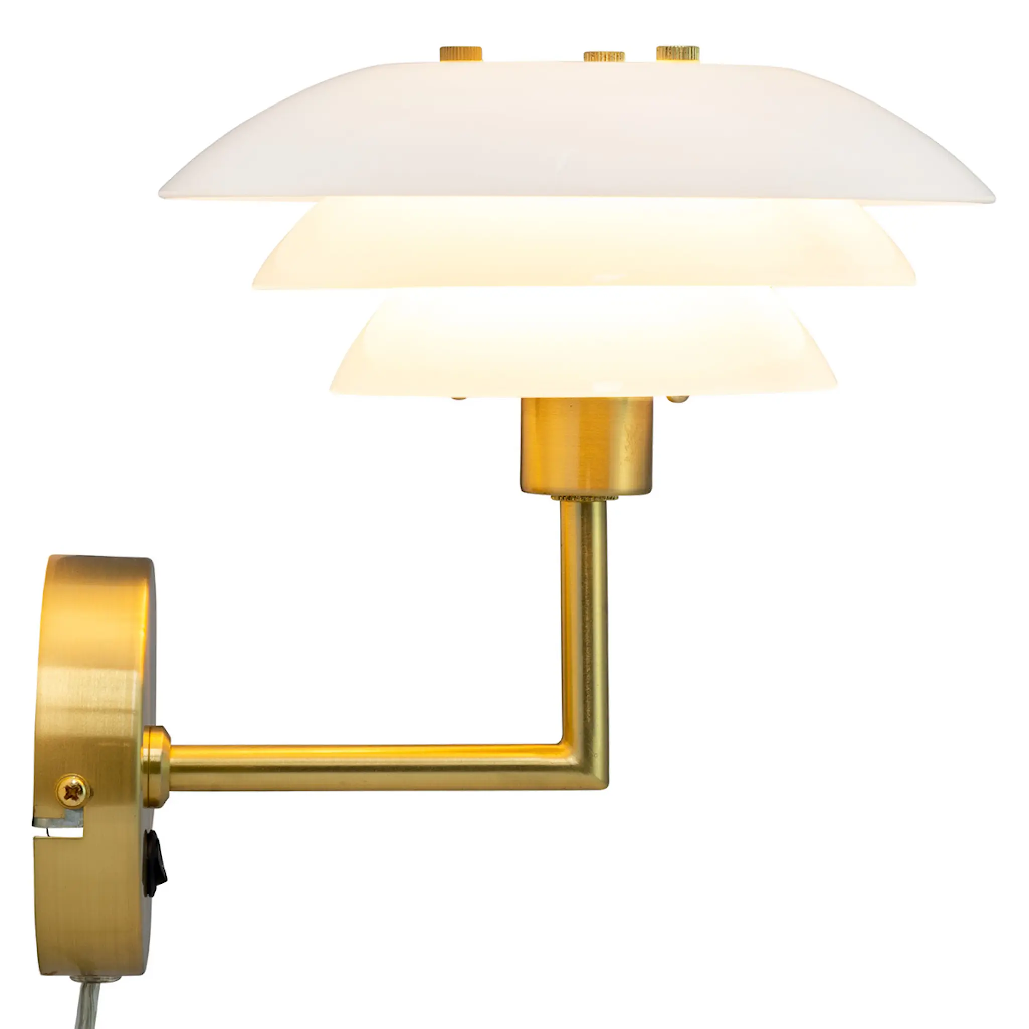 Dyberg Larsen DL20 vägglampa 20 cm opal/mässing