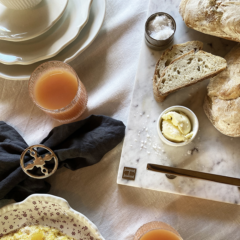 Hilke Marmoritarjotin kahvoilla Messinki