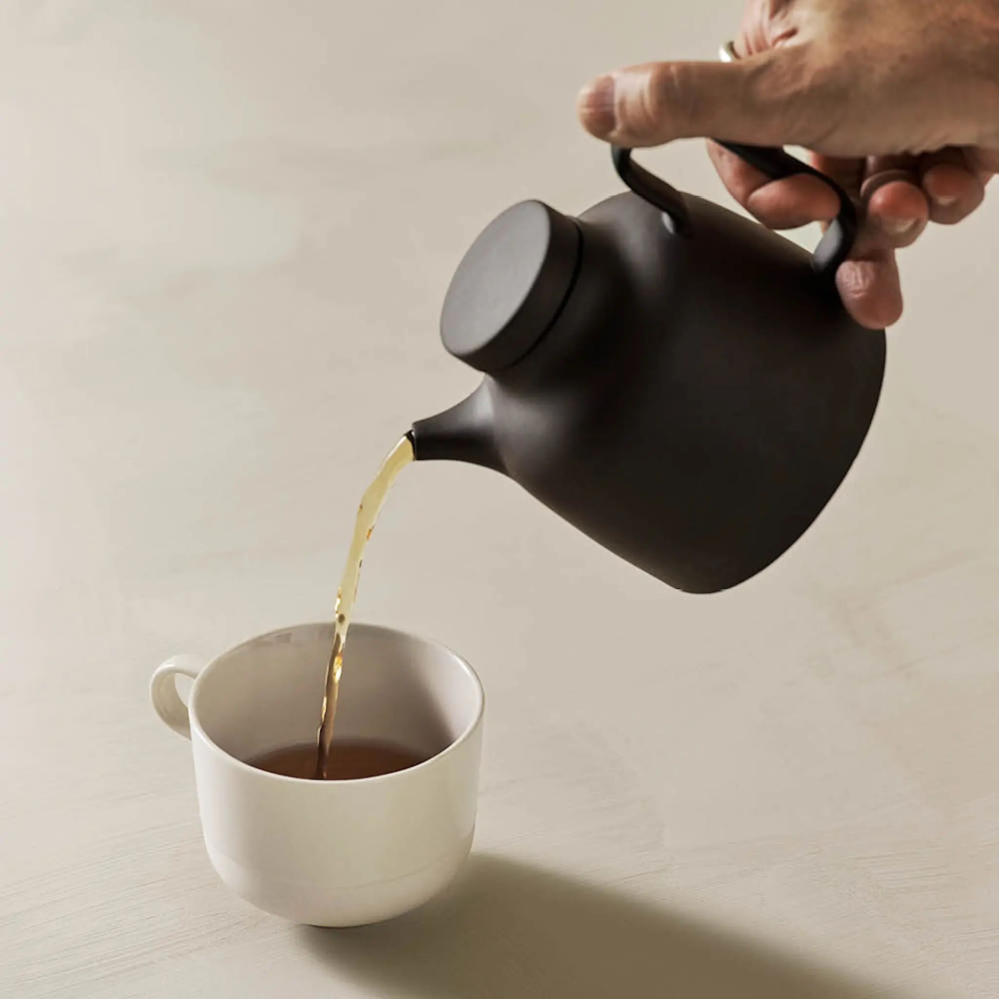 Design House Stockholm Sand Secret Tekanna 0,65 L Svart