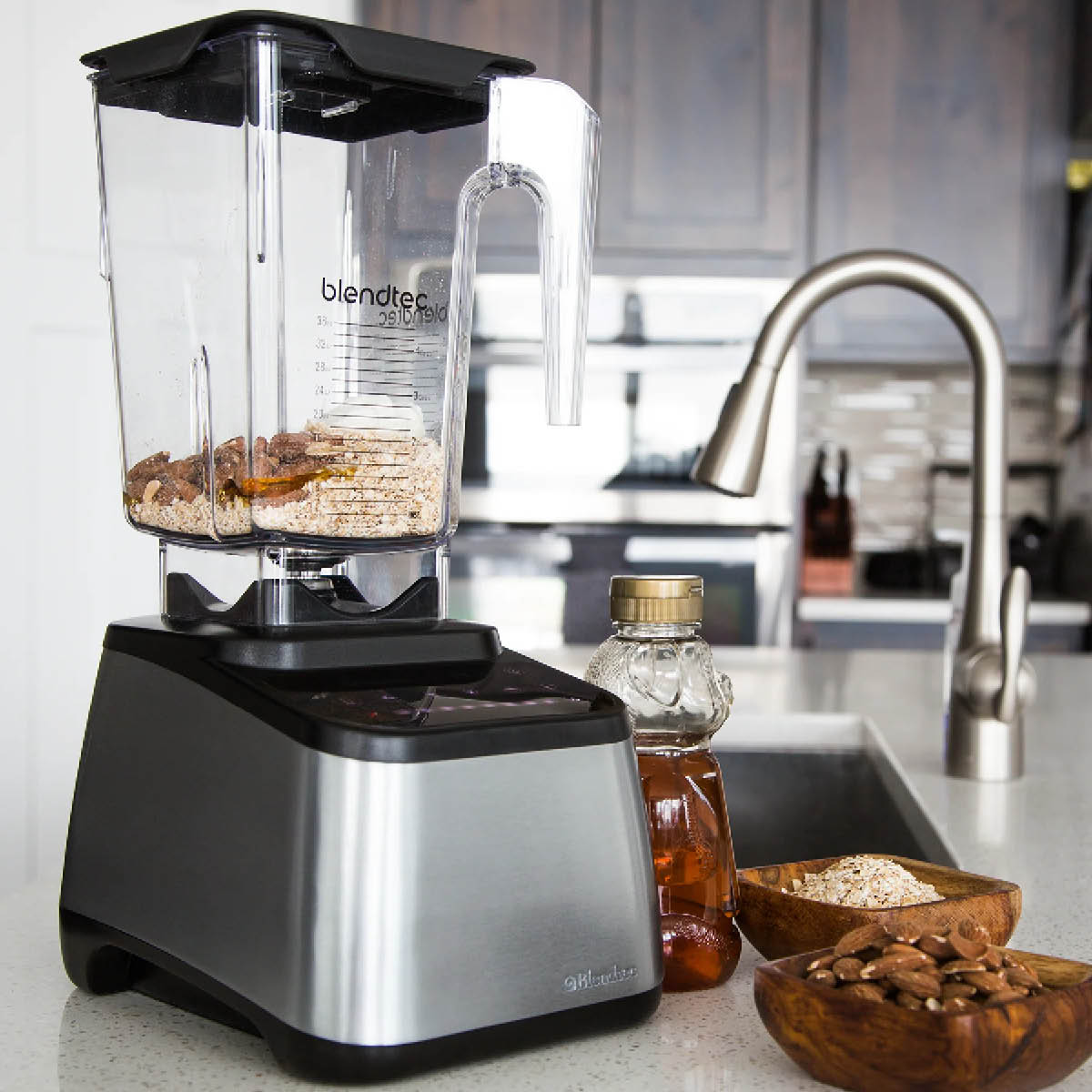 Blendtec Designer Blender 650 1560W 2,66 L borstat stål