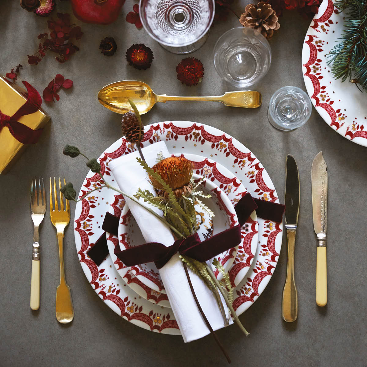 Bjørn Wiinblad Guirlande tallerken 28 cm