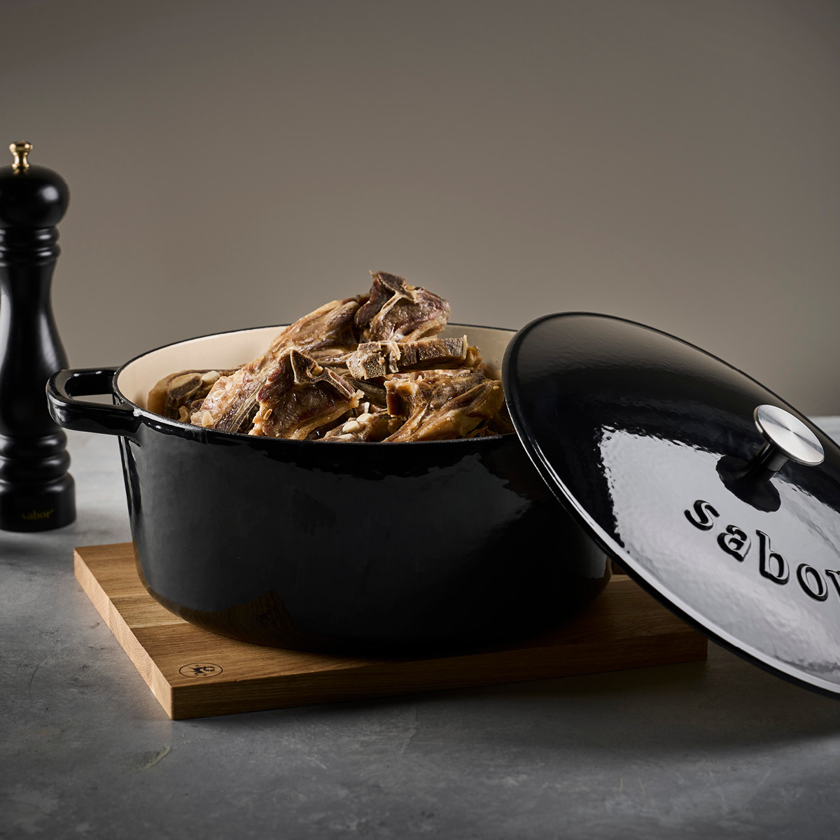 Sabor Sabor Valurautapata 32 cm 9,5 L Musta