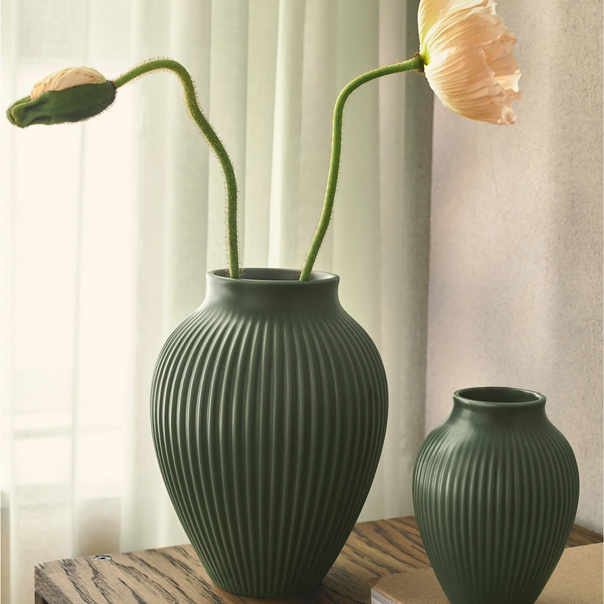 Knabstrup Keramik Ripple vas 20 cm matt celadon green