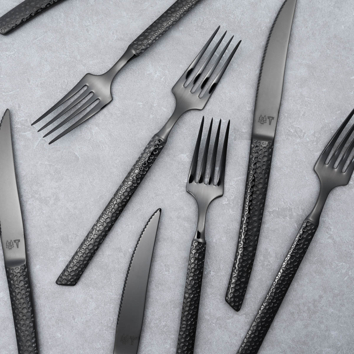 Vargen & Thor Lava bestickset 8 delar antracit