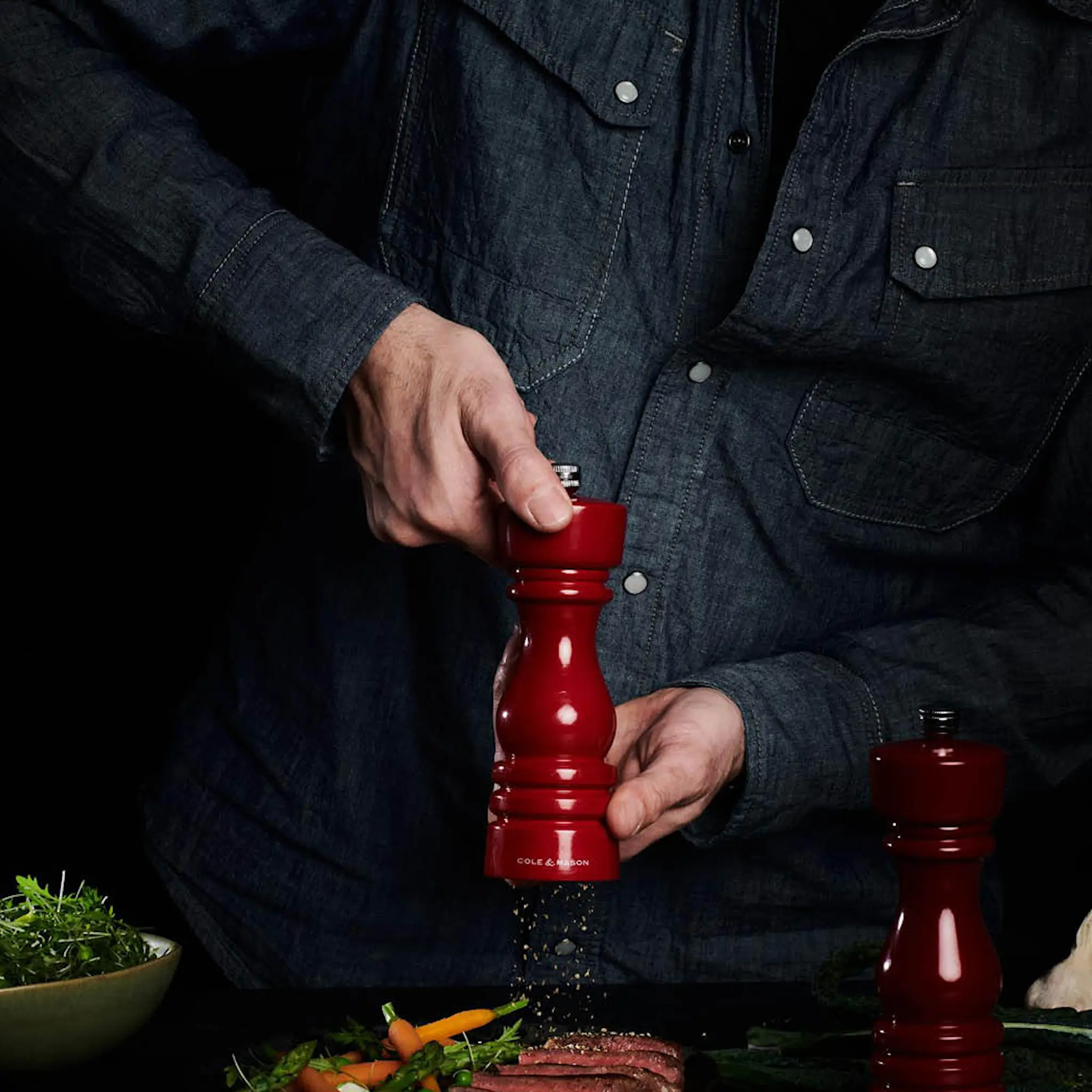 Cole & Mason London salt- og pepperkvern 18 cm 2 stk rød hover