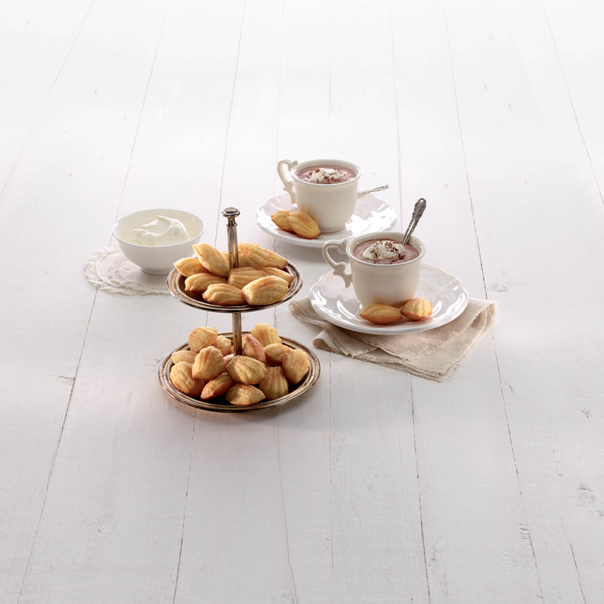 Lékué Silikonform för Madeleinekaka mini 20 hål svart