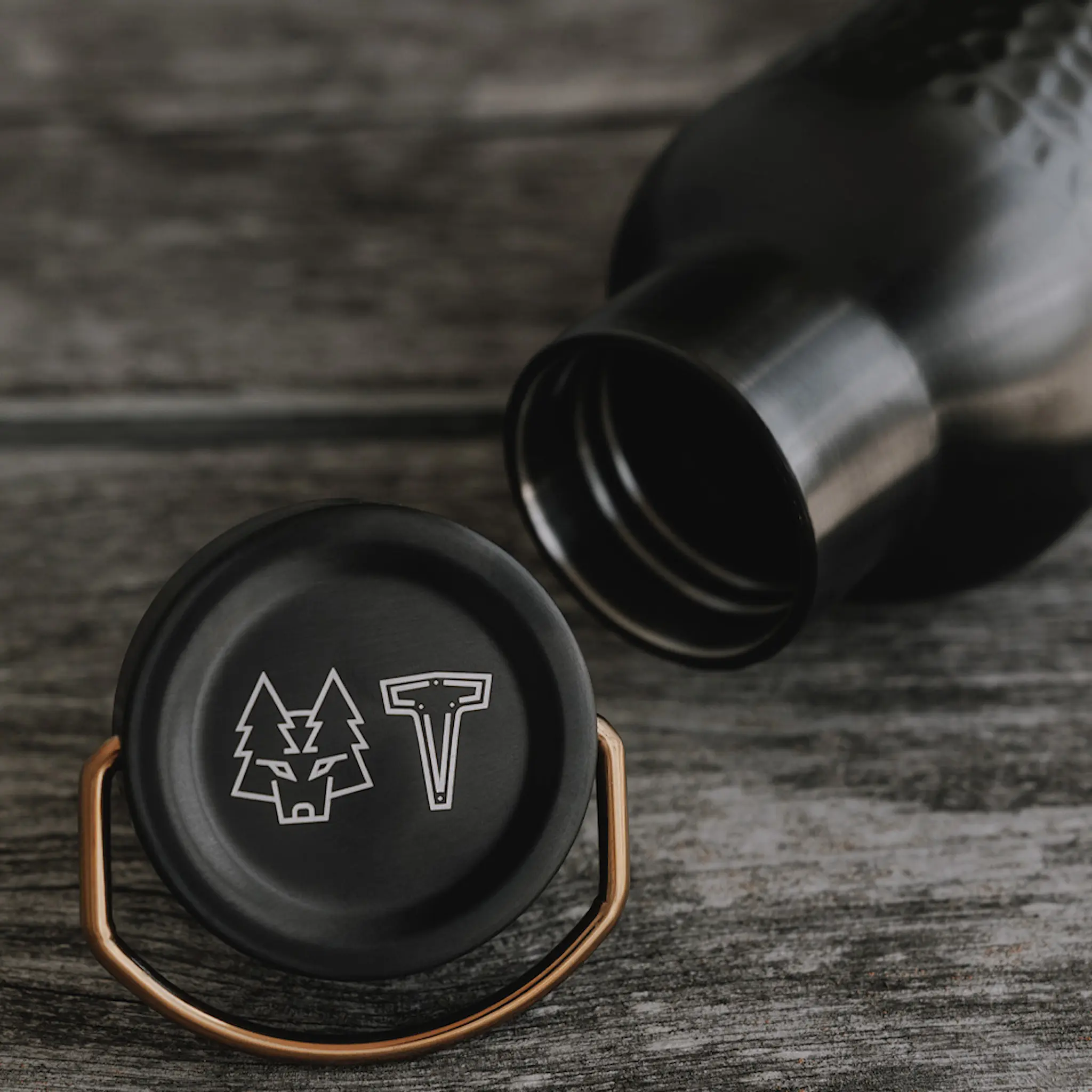 Vargen & Thor Arvet Snörök Termospullo 750 ml