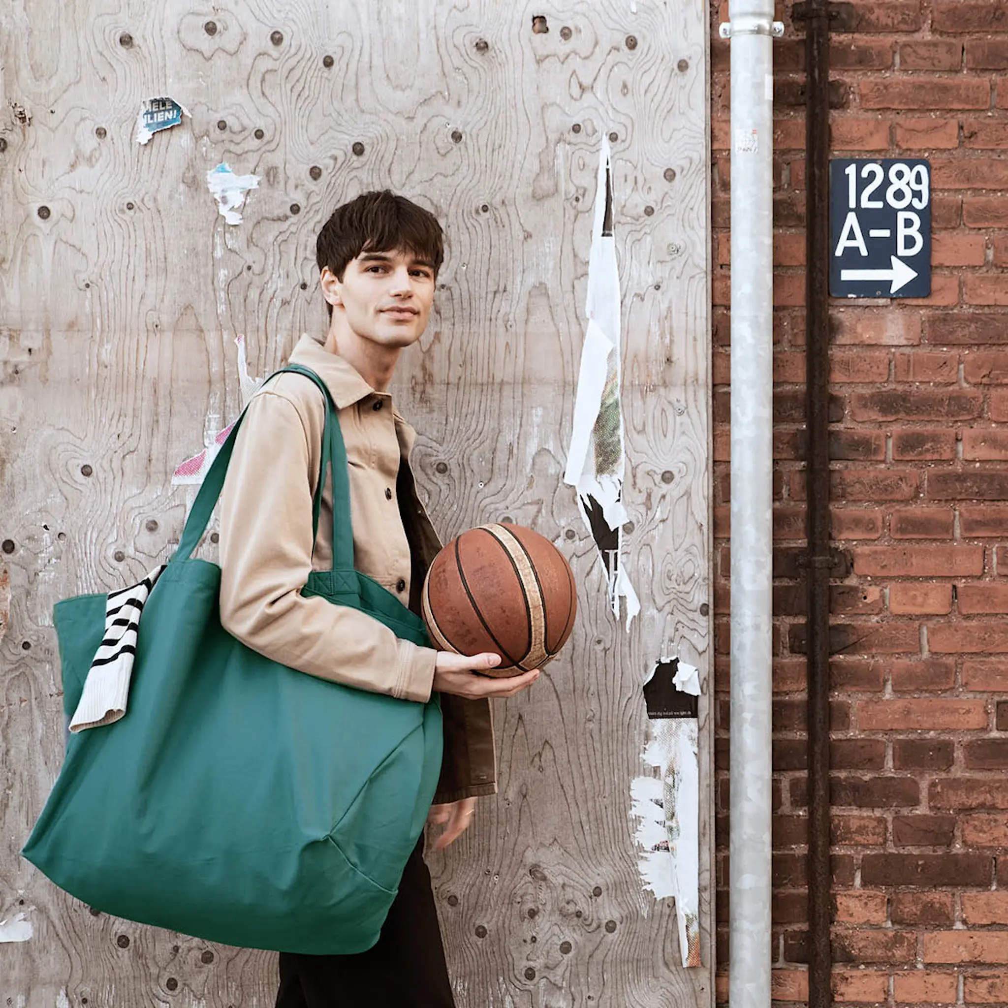 The Organic Company Big Long Bag laukku 35x45x90 cm tummanvihreä