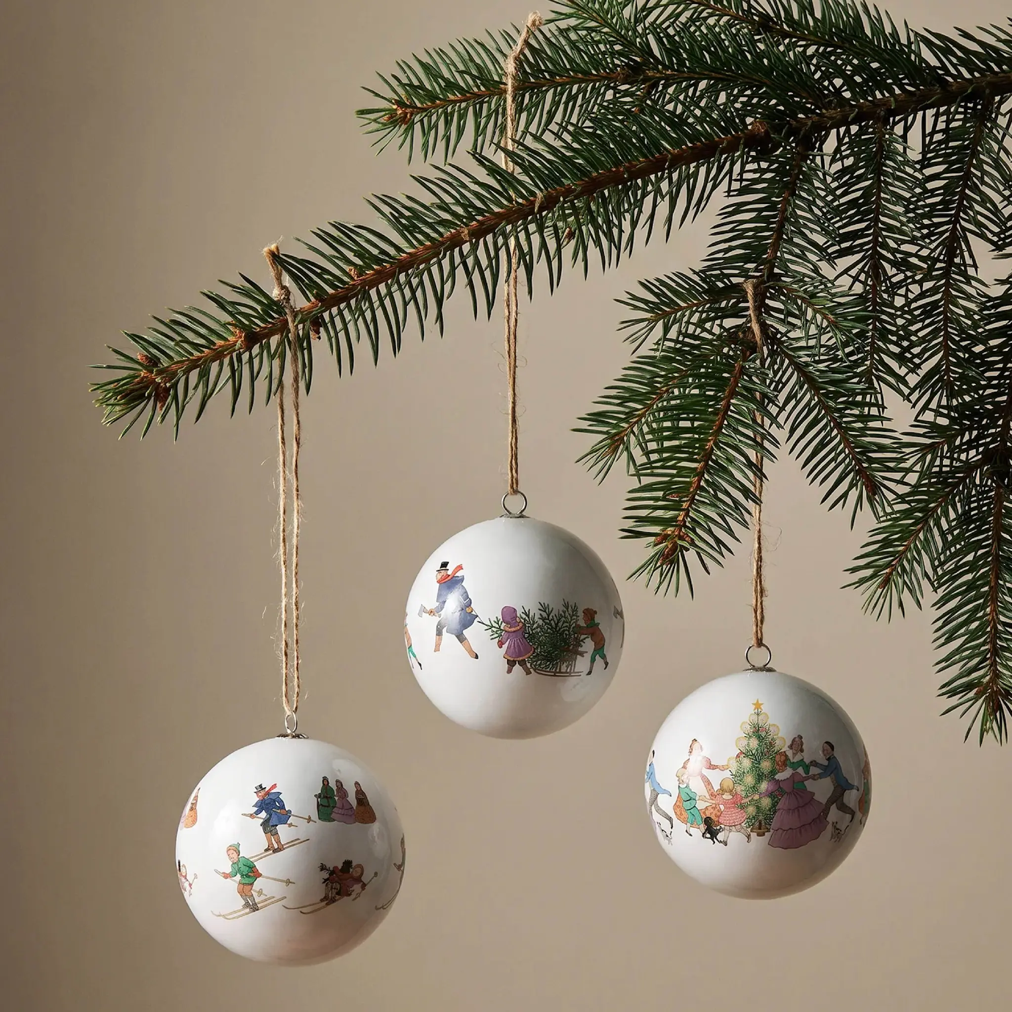 Design House Stockholm Elsa Beskow julekuler 7,5 cm 3 stk Dance around the christmas tree