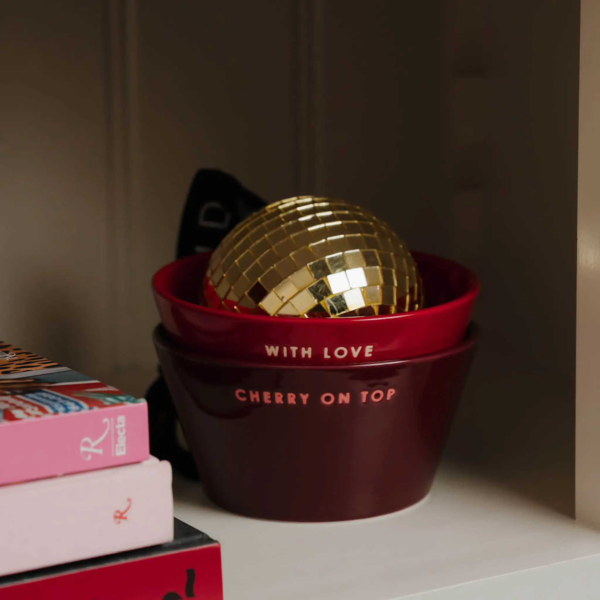 Vondels Table Talk Kulho CHERRY ON TOP 7 cm Viininpunainen