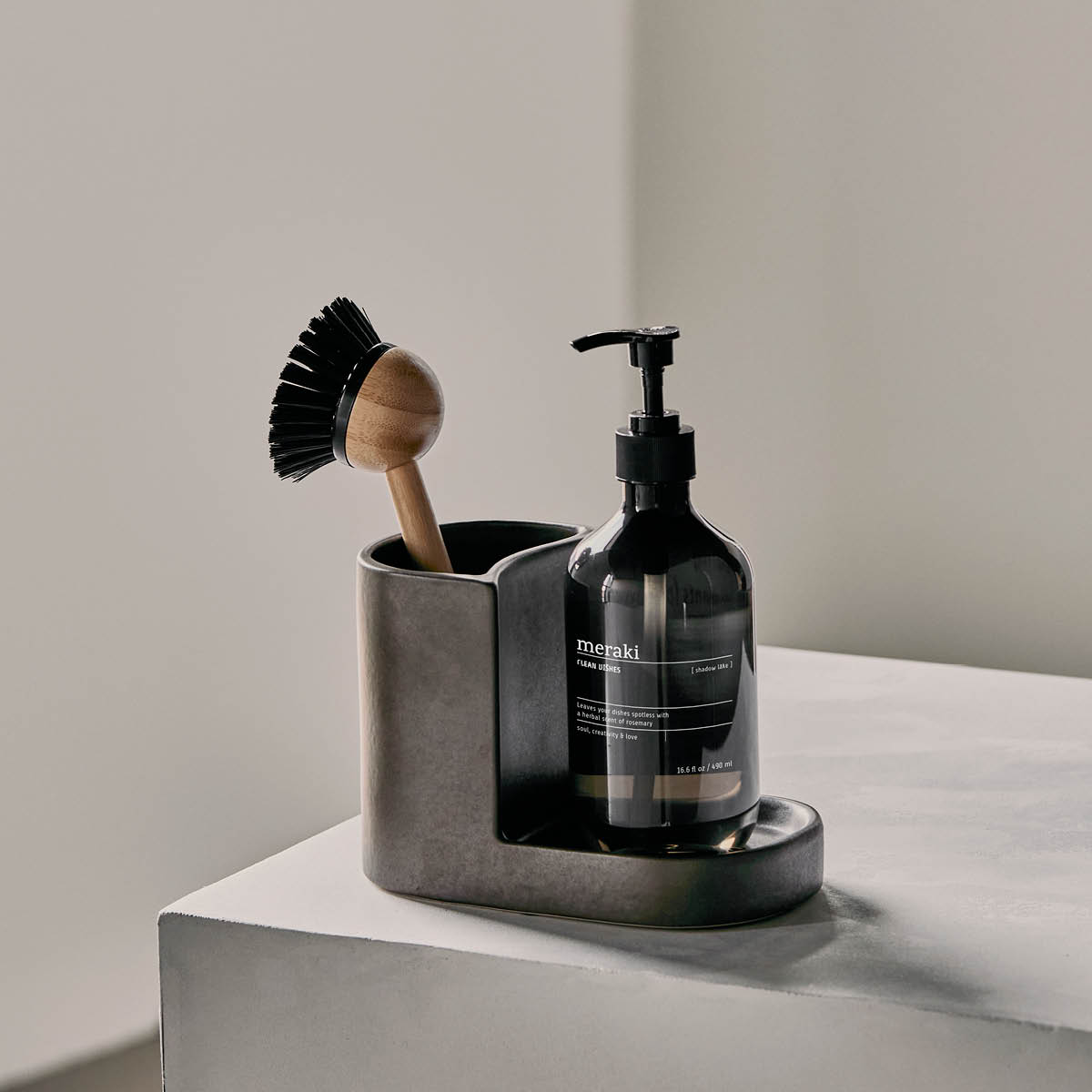 Meraki Datura borste- och tvålhållare 18x13 cm mörkgrå