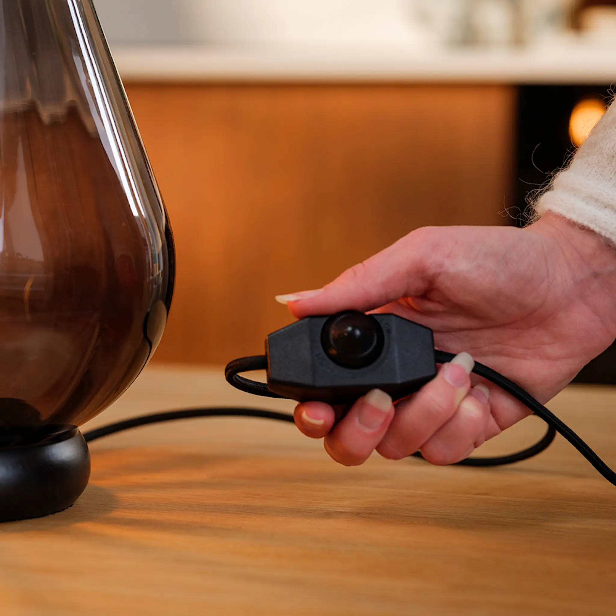 Magnor Rocks XO bordslampa 13,5 cm kolgrå